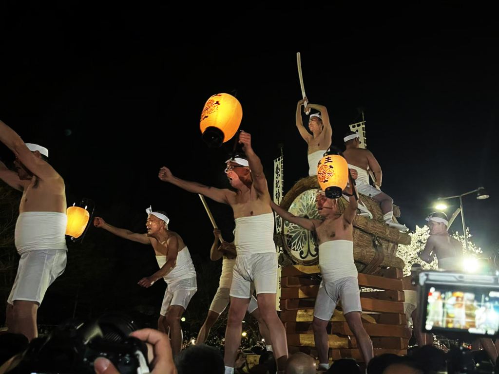 飛騨高山の古川祭の夜 魂を揺さぶる『起し太鼓』の熱気が町を包み込む